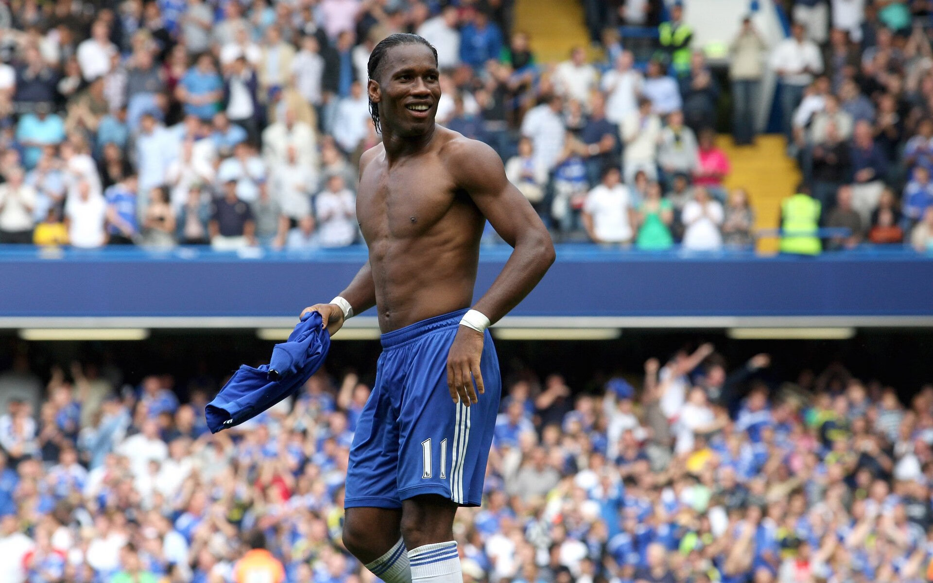 全国少儿体操锦标赛 8岁“小蘑菇头”自由体操场边舞蹈圈粉