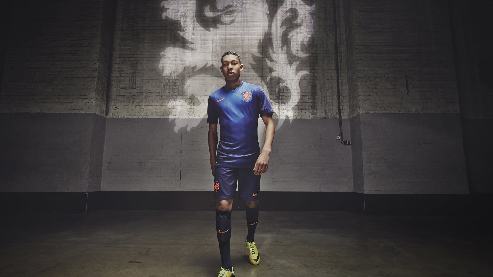 欧冠半决赛：拜仁VS曼城 罗德里与基米希同场演绎“后腰教科书”